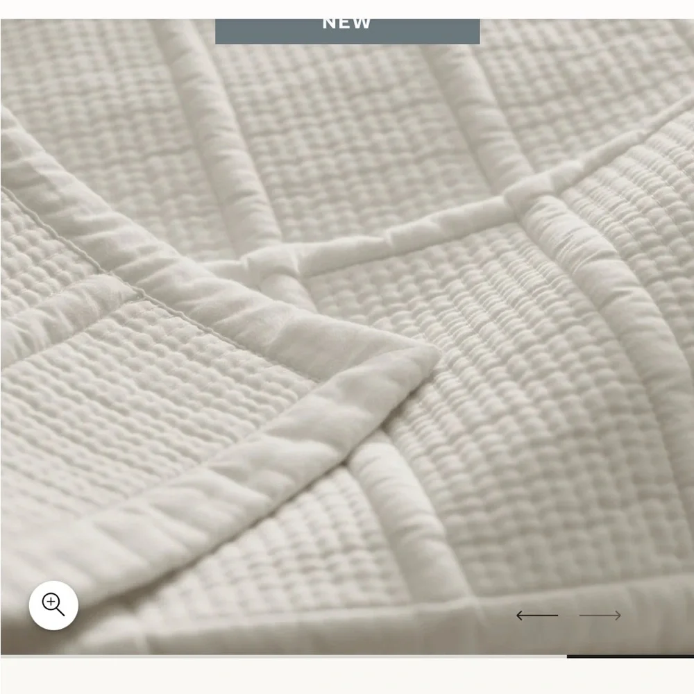 Boll & Branch Signature Modern Grid Quilt  King / Cal King Organic Cotton NWOT